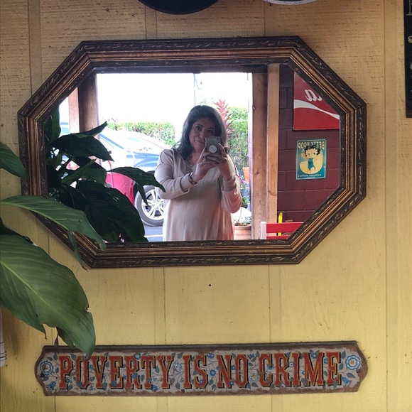 Meet Your Posher - Picture 4 of 9